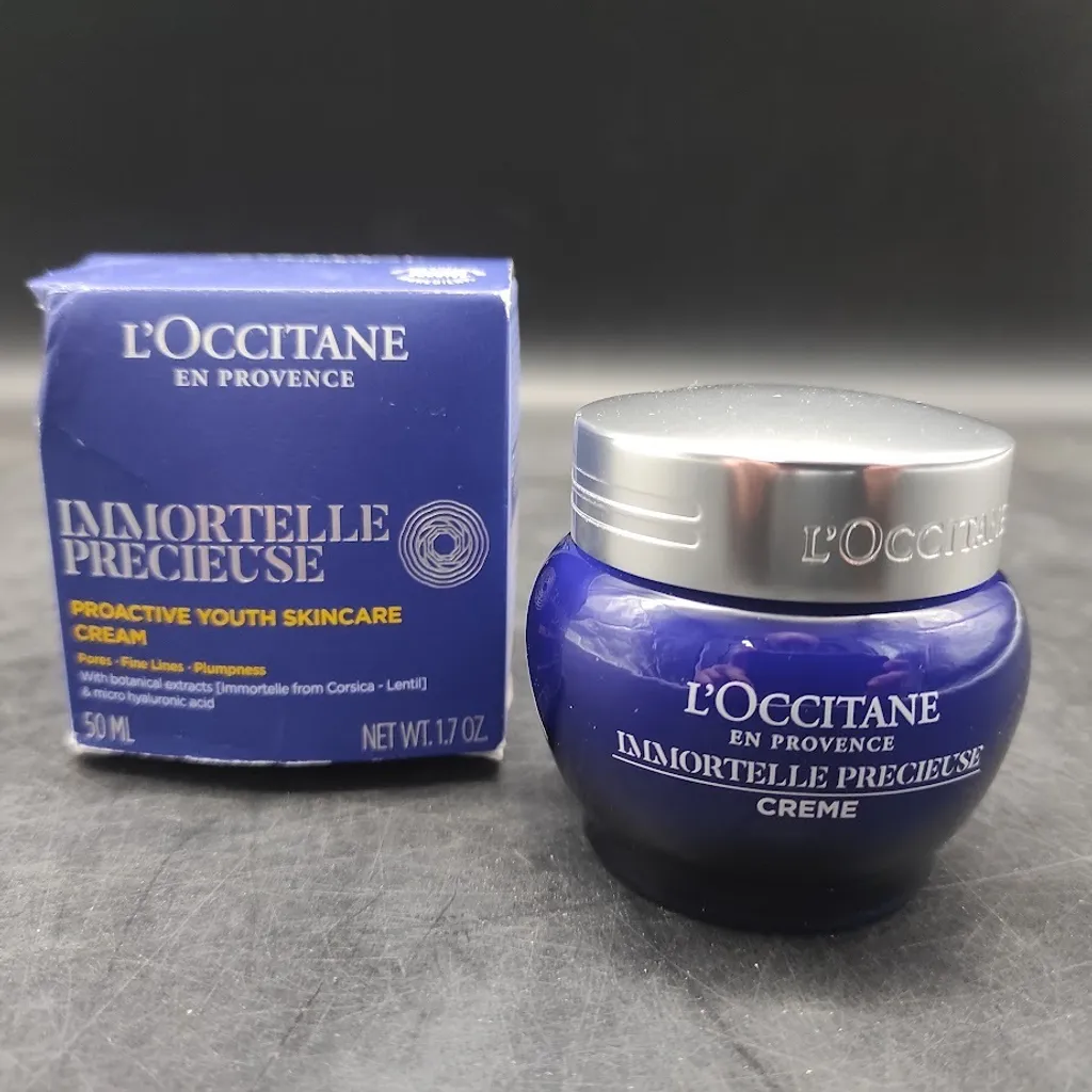 Crema Viso L'Occitane Precious 50ml: Efficacia Anti-Rughe e Pori Minimi - 8