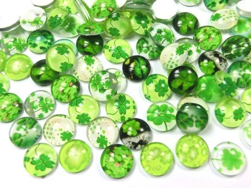 Réussissez vos bijoux DIY avec 50 cabochons 12mm verre motif piano #103