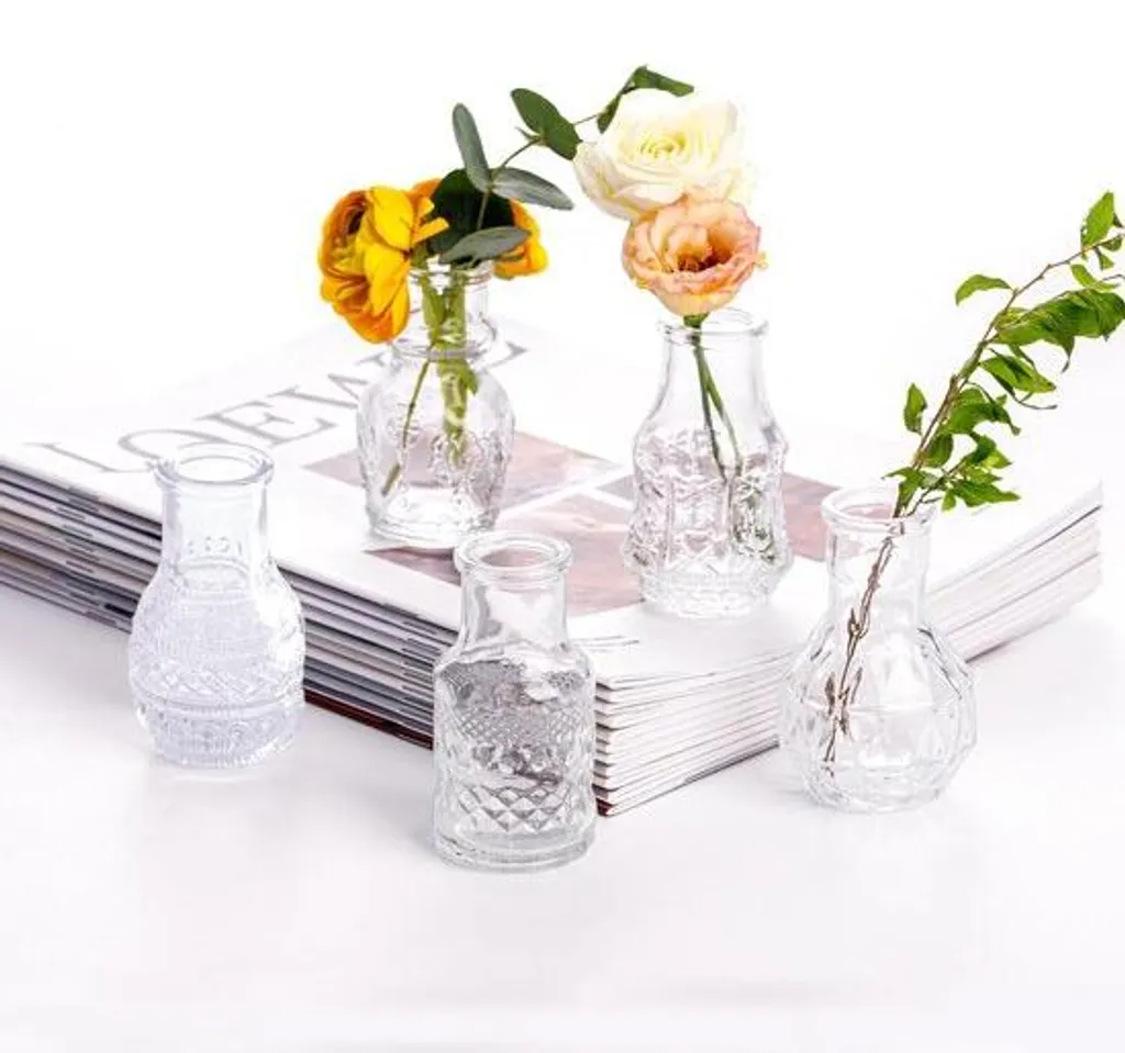 Mini vases en verre lot de 5 pour centre de table sans encombrer l'espace