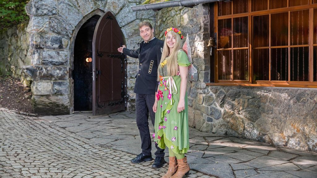 Jochen Schweizer Saalfelder Feengrotten und Museum Grottoneum für 2; Erlebnis verschenken oder selbst erleben; Gutschein gültig für 2 Personen ...