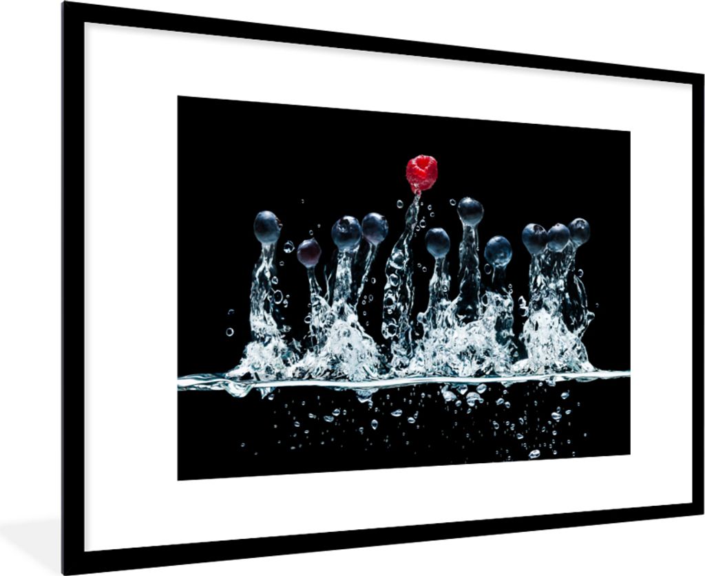 MuchoWow® MuchoWow® Gerahmtes Poster Beeren - Wasser - Produktbild 