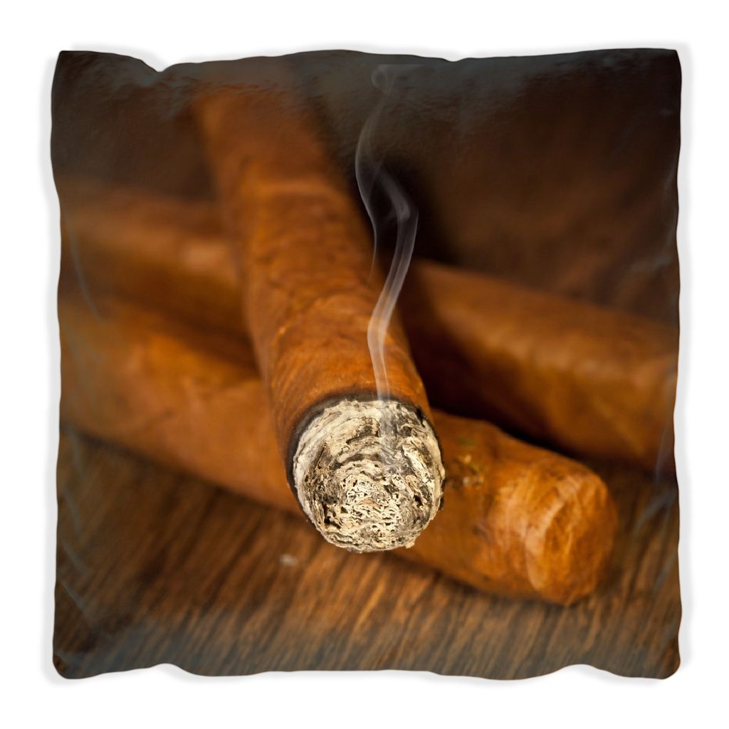 Wallario Premium Kissen, weiche Oberfläche, mit Motiv Zigarre am Abend, Größe: 60 x 60 cm, mit weißer Rückseite