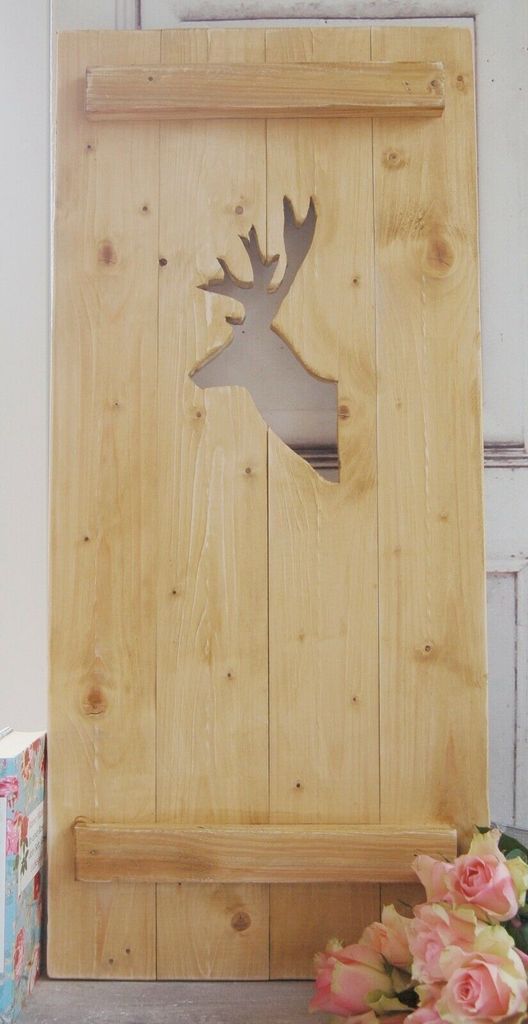 Rustikaler Landhaus Fensterladen HUBERTUS mit Hirsch, Produktbild 