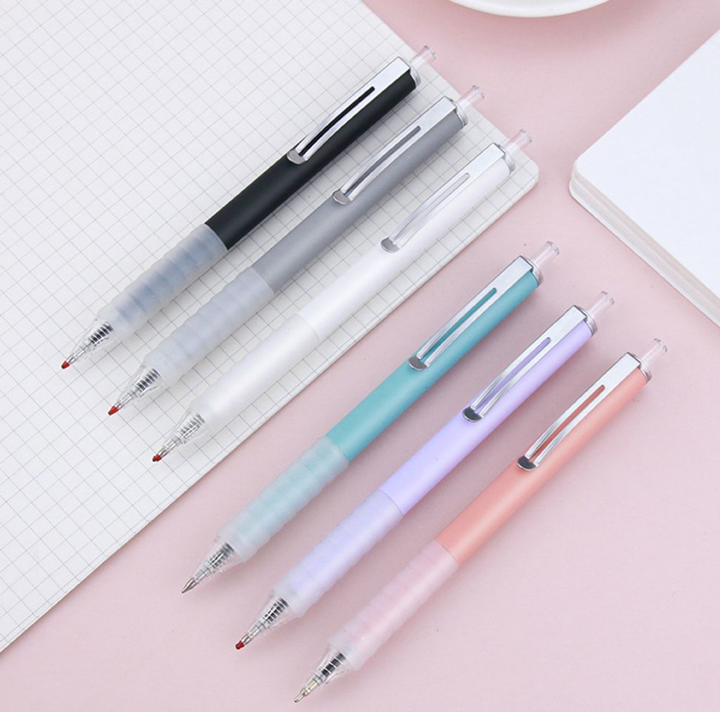 Professioneller Kugelschreiber mit 0,5-mm-Feder, weicher Silikongriff, stabile Tinte, glattes Schreiben, Prüfungsstift für Studenten, Studienbedarf