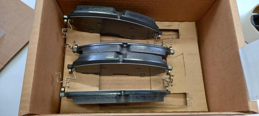 Original OE Volkswagen Bremsbeläge 1EA698151D