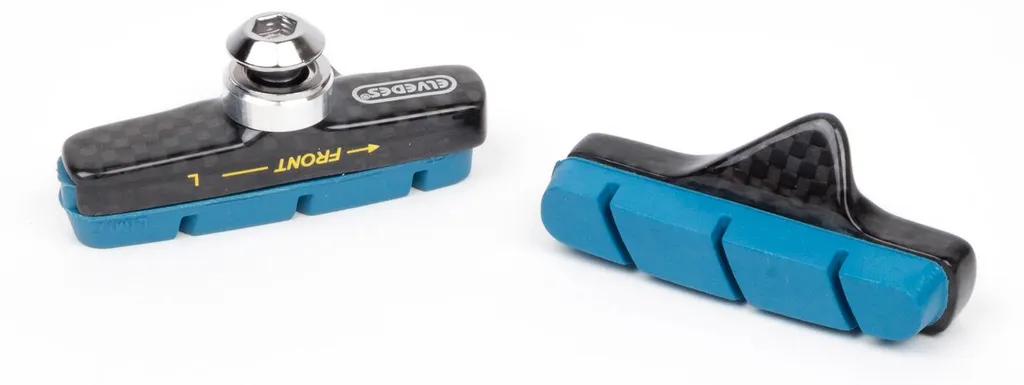 Patin Elvedes Remo Show 55mm : Stopper les bruits sur jante Carbon