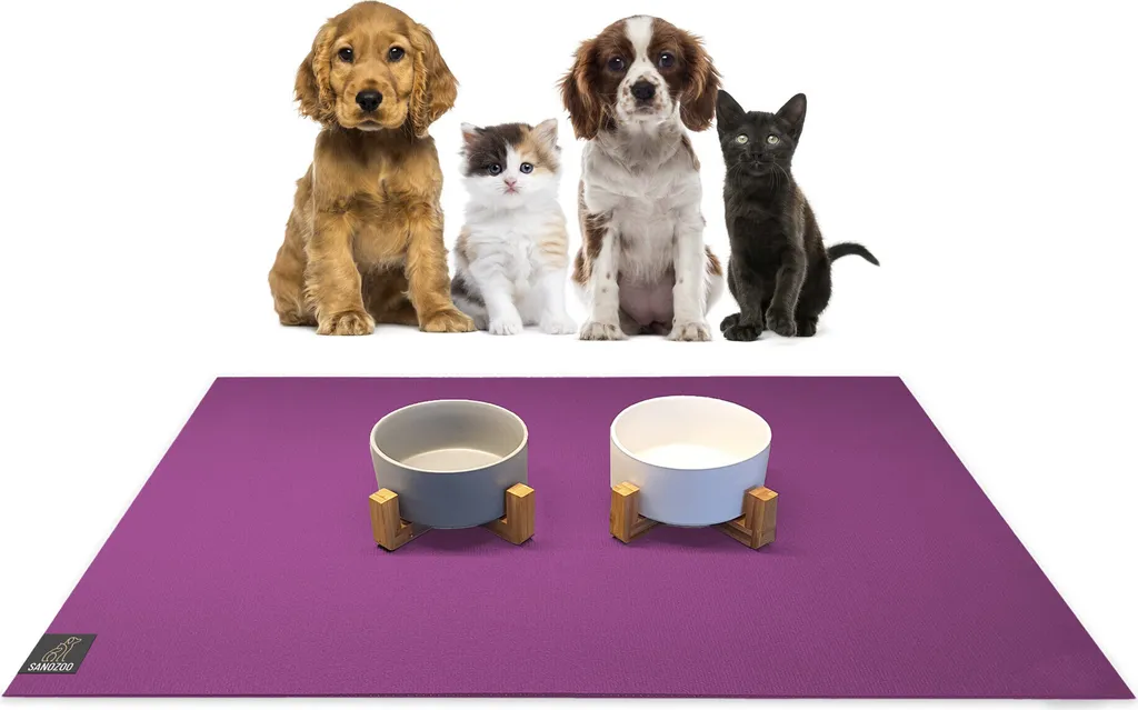 SANOZOO® Tappeto Ciotole 60x90 Plum: Il Salvapavimento Definitivo