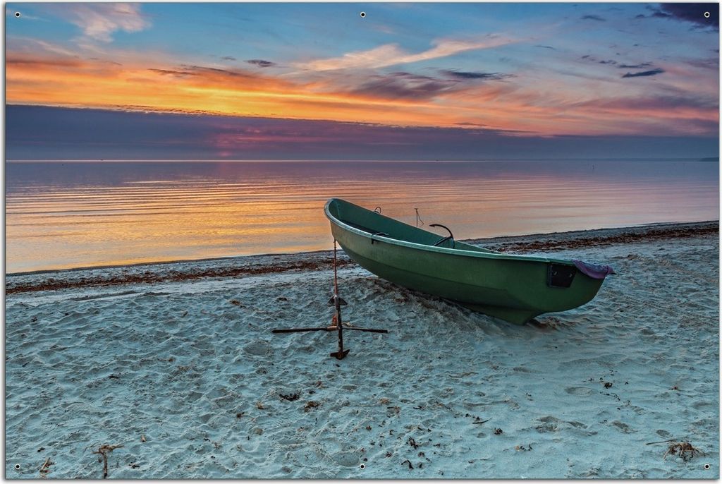 Wallario Outdoor-Poster für Garten oder Balkon, Motiv Einsames Fischerboot mit Anker am Strand, in ca. 61 x 91,50 cm