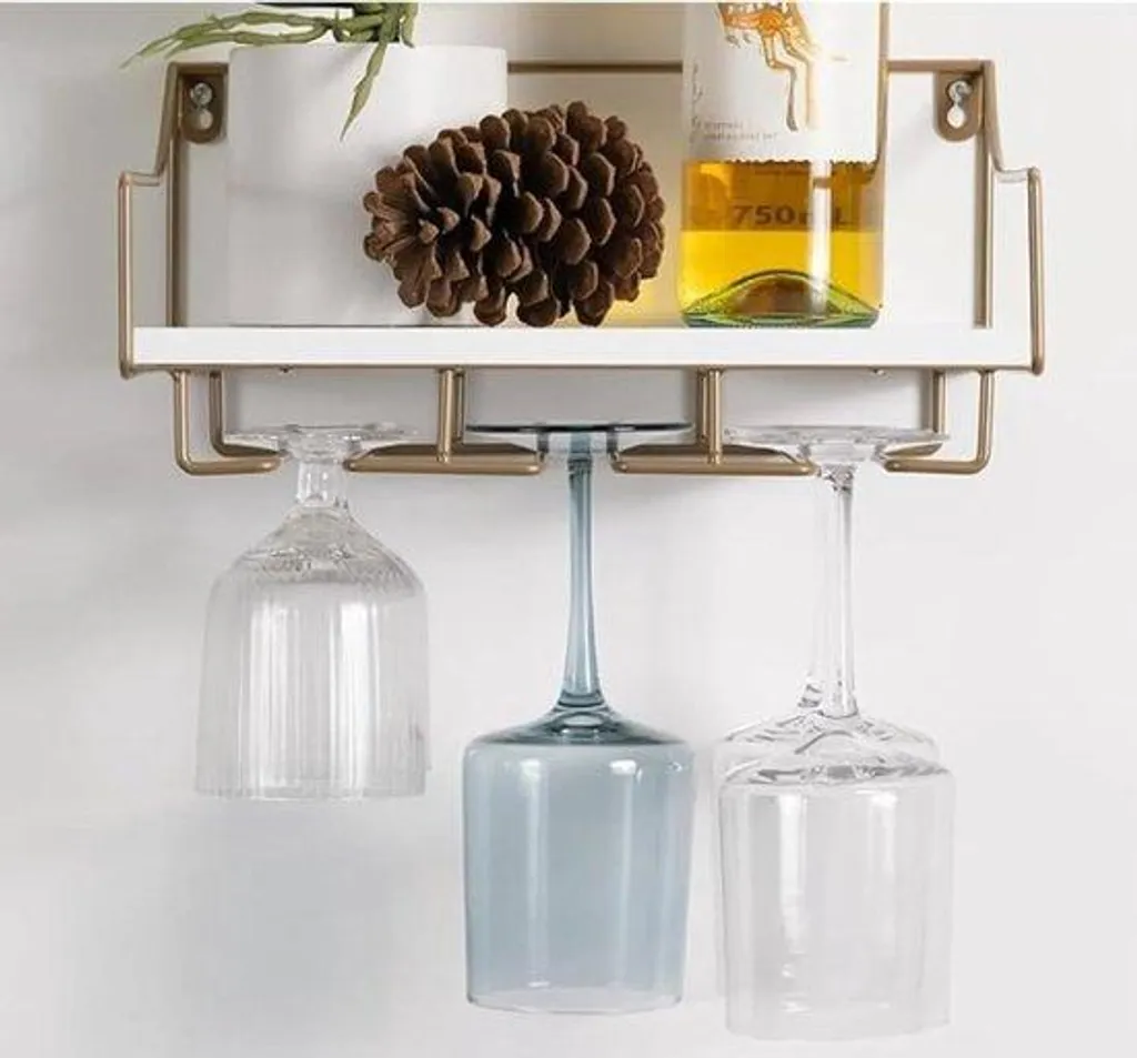 Rangement vin mural anti-poussière 6 verres pour optimiser l'espace