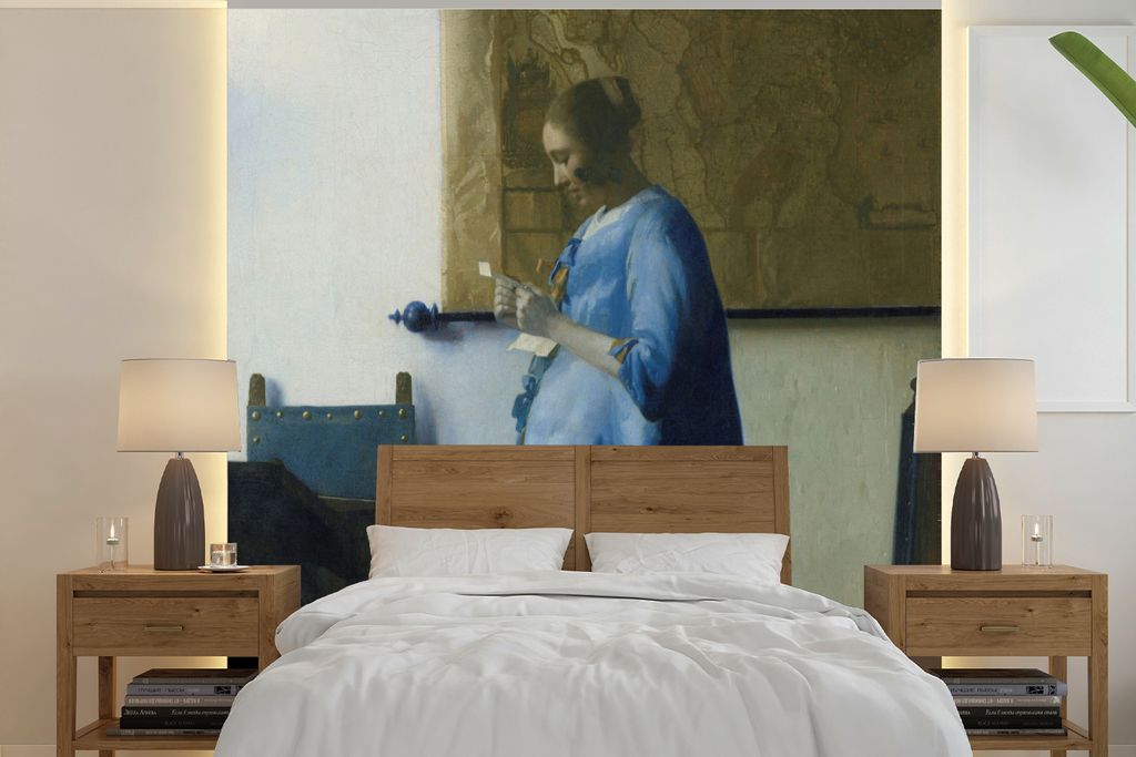 MuchoWow Fototapete für Wohnzimmer oder Schlafzimmer Wandtapete Vinyl Motivtapete Frau in Blau liest einen Brief - Gemälde von Johannes Vermeer...