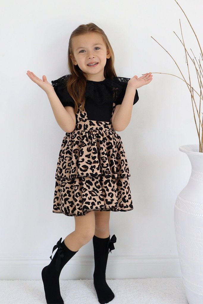 Festliches Set für Mädchen – Leopardenrock & Schwarze Kurzarmbluse mit Spitzendetails
