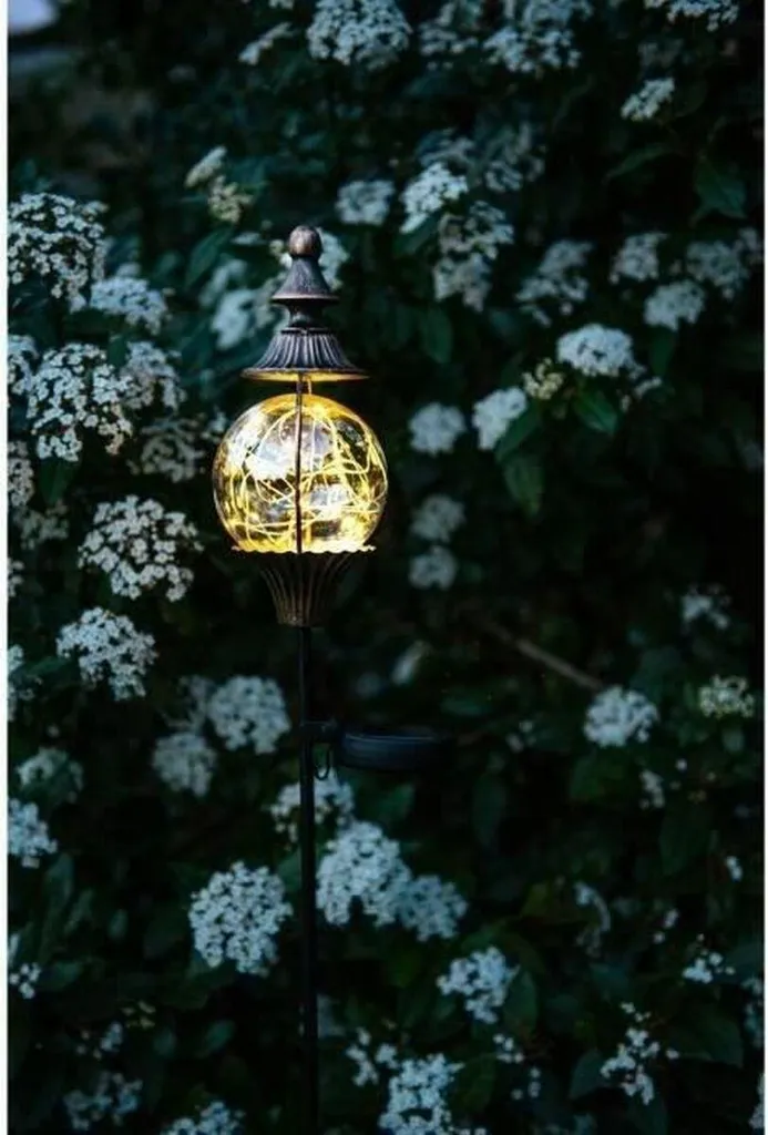 Lampe solaire Garden ID Royal : Éclairez vos Chemins et Allées sans câbles