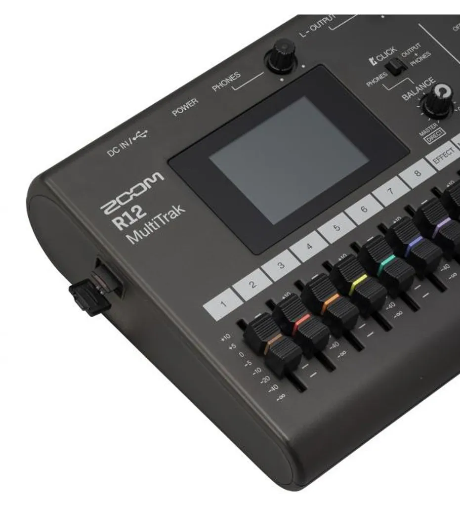 Studio multipiste Zoom R12 compact avec interface tactile et effets pro - 17
