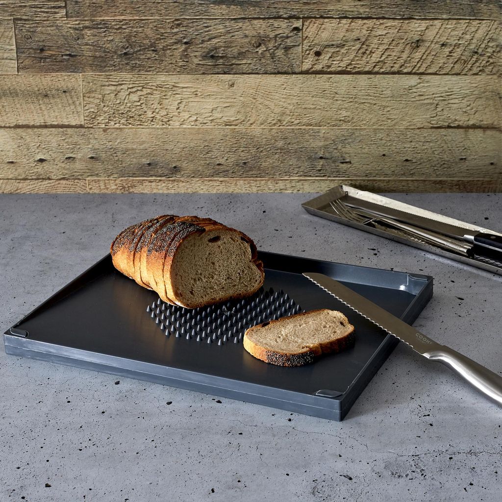 Brotmesser aus Edelstahl mit 20 cm² Klinge