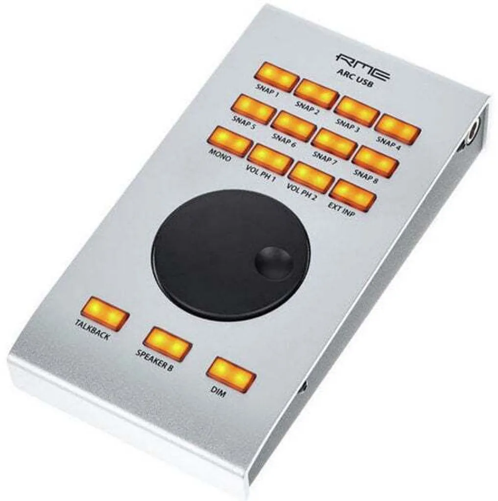 Contrôleur USB RME Arc pour Interface Audio et Console de Mixage Virtuelle