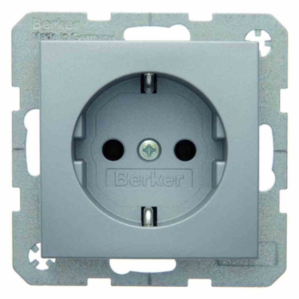 Berker Steckdose Schuko 47431404 alu matt - Typ F - Produktbild 