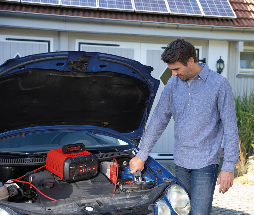 Mainteneur et Chargeur de Batterie Moto et Auto Einhell CE-BC 15 M 12V