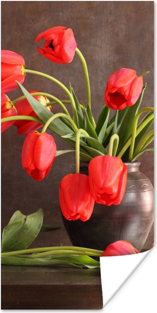 MuchoWow Poster Ein Strauß roter Tulpen vor einem dunklen Hintergrund 20x40 cm - Plakat - Foto