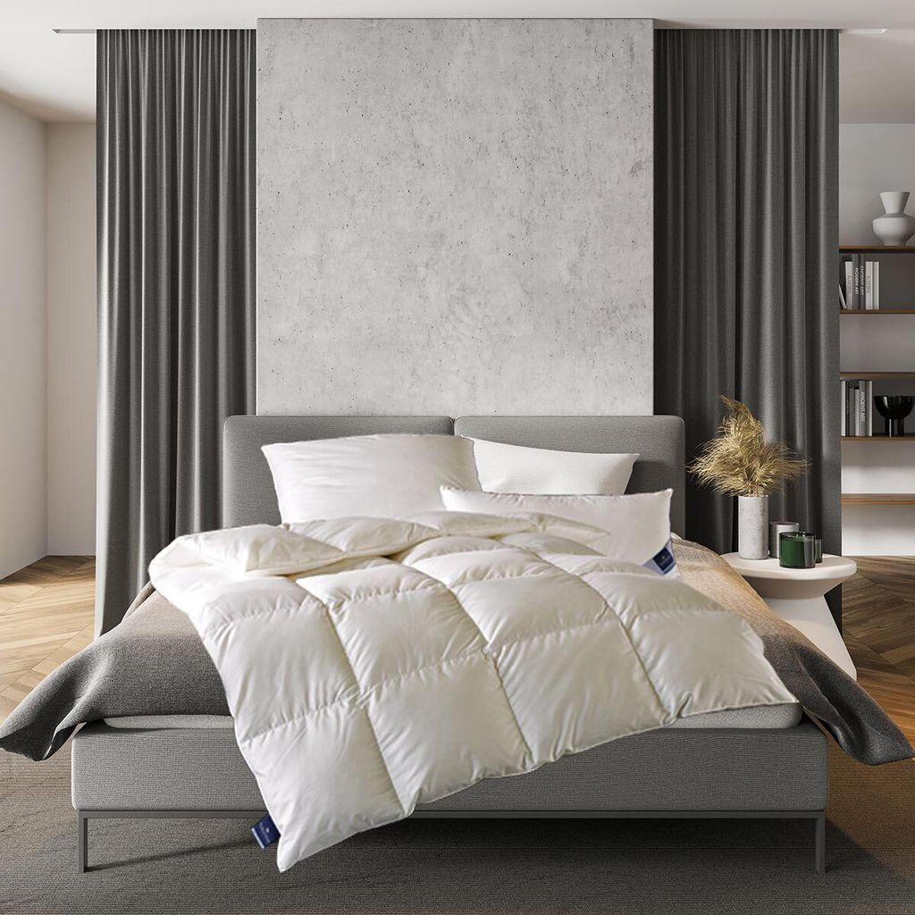 Billerbeck Daunendecke Königshof Kassette II warm, Füllung: 90% Gänsedaunen, 10% Federn 135x200 cm