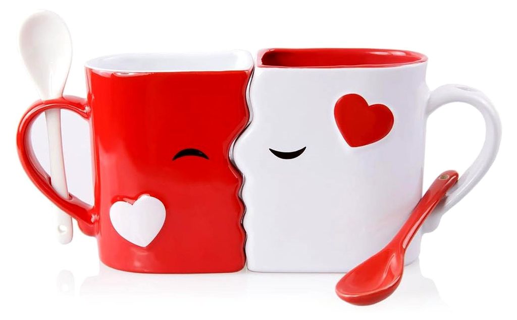 Küssende Tassen Set | Zwei große Tassen, eine rote und eine weiße, jeweils mit passendem Löffel | Geschenkbox für Valentinstag, Jubiläum, Wei...