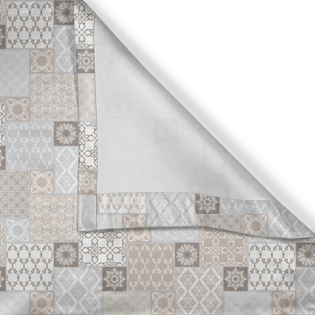 Rideau style patchwork oriental gris taupe 280x175 cm à œillets solides