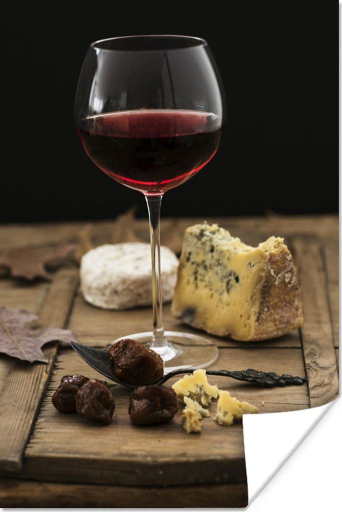 MuchoWow Poster Rotwein mit Käse auf einem Holzbrett 60x90 cm - Wanddekoration