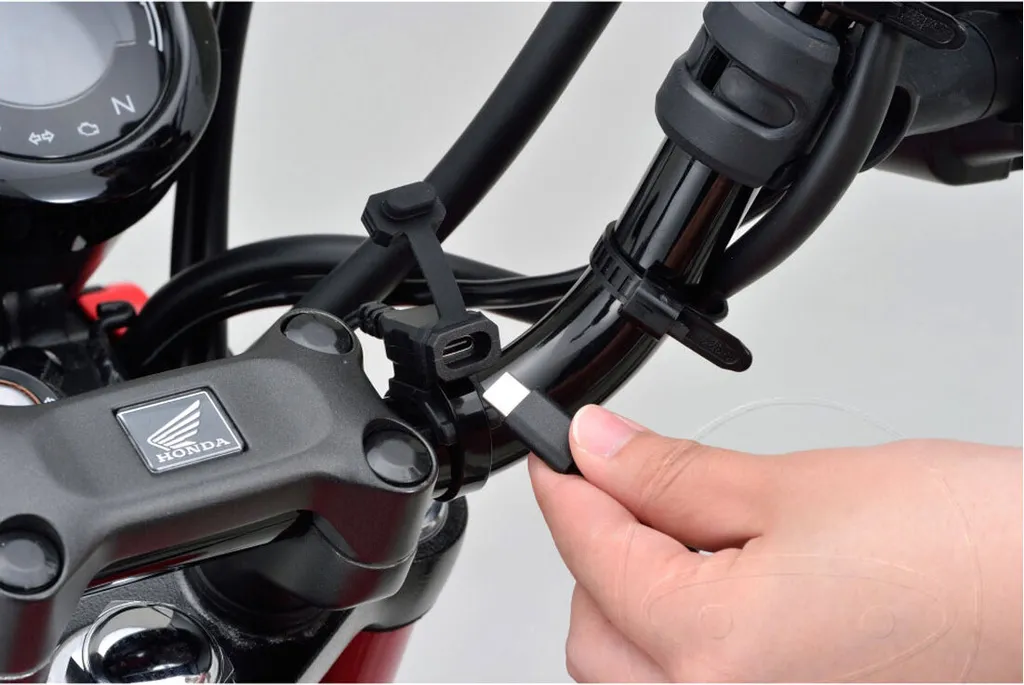 Support Guidon Moto USB-C pour Navigation GPS et Long Trajet - 2