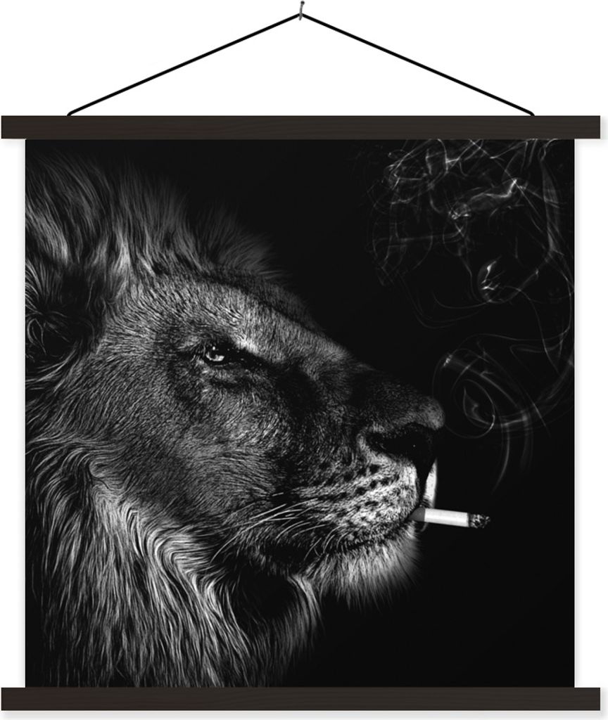 MuchoWow Textilposter Löwe - Rauchen - Schwarz - Weiß 120x120 cm mit schwarzem Rahmen - Aufhängungsset