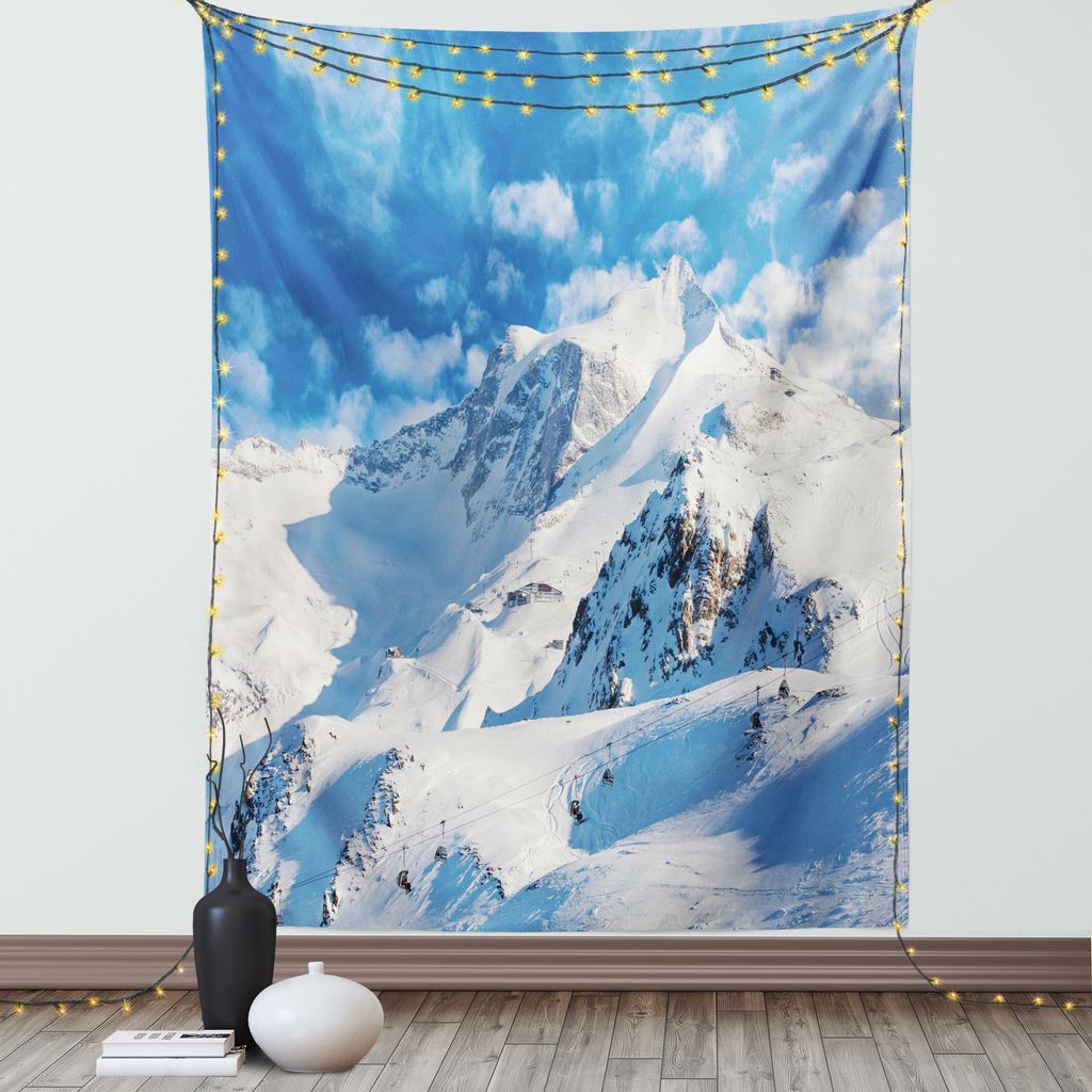 ABAKUHAUS Berg Wandteppich, Berglandschaft Skipiste Winter Saison Sport Telfer und Snowboarding Bild, Wohnzimmer Schlafzimmer Seidiger Satin Wandtu...