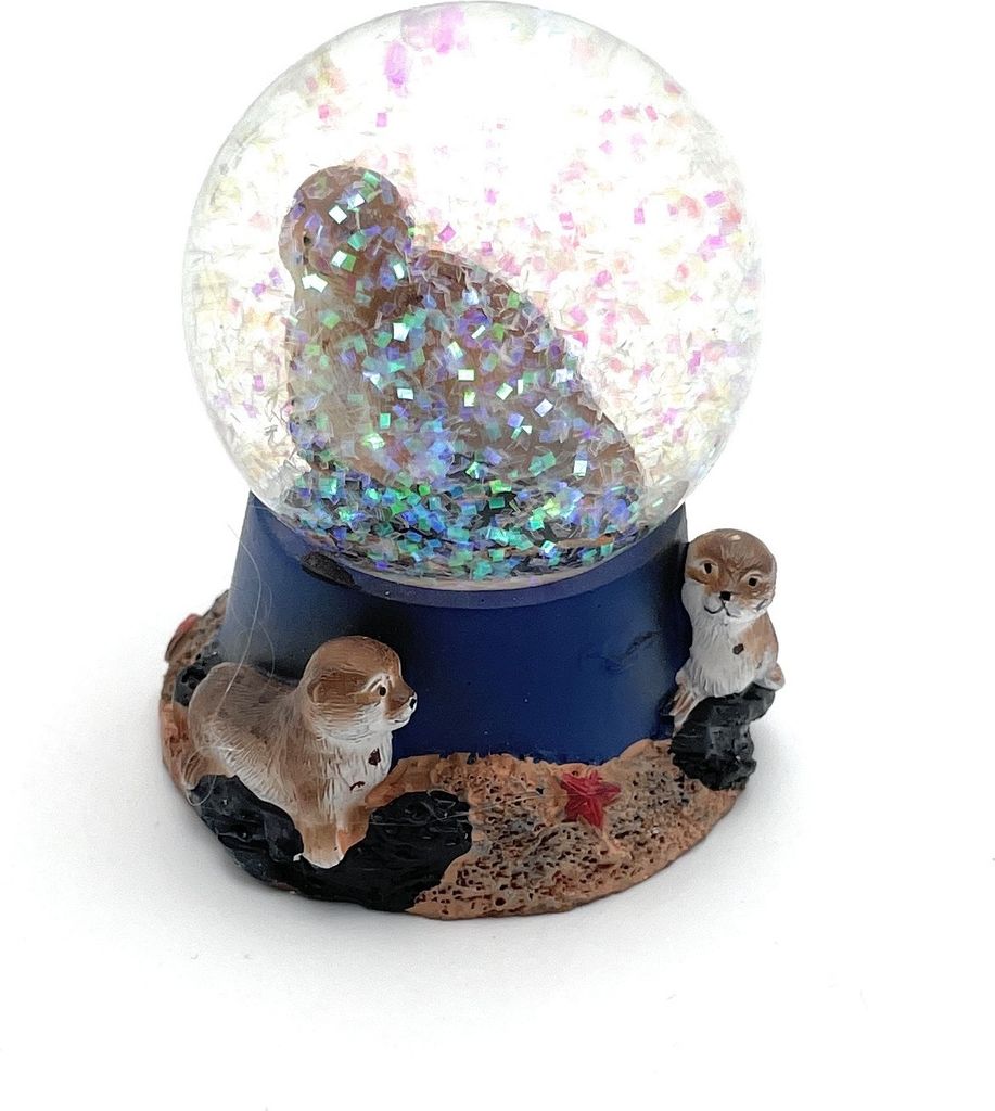 Onwomania Robbe Baby Robben Ohrenrobbe Höhe 6,5cm Schneekugel Glitzerkugel Kugel schütteln mehrfarbig