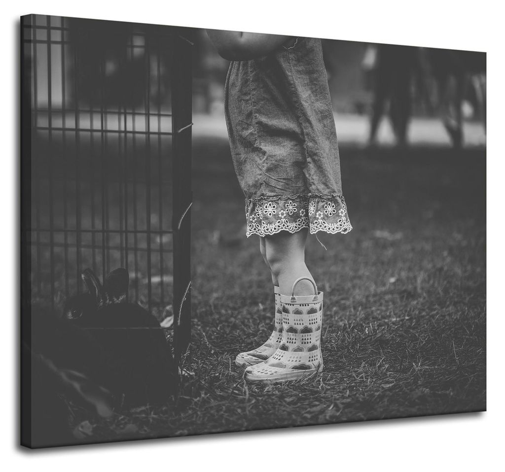Leinwanddruck: Schwarze und weiße Gummistiefel, 100 x 80 cm