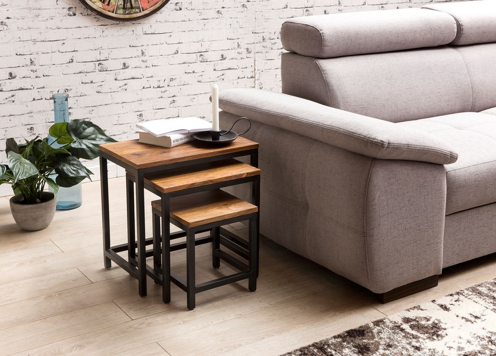 WOHNLING 3er Set Design Beistelltisch AKOLA Sheesham Satztisch Metallbeine Tischset 3 teilig Materialmix Couchtisch aus Massivholz
