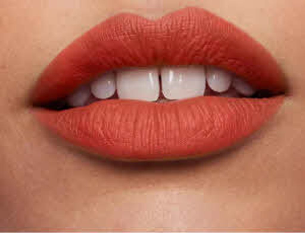 AVON Ultra Matte Lippenstift Fiercely Red