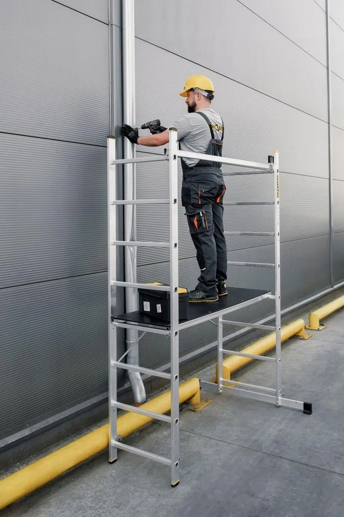 Échafaudage multifonction en alu avec échelle transformable 150 kg
