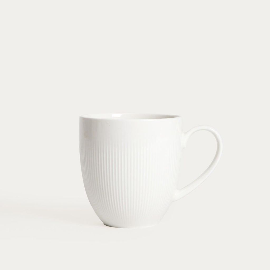 HOMLA DIBBA Becher mit geriffeltem Design 370 ml