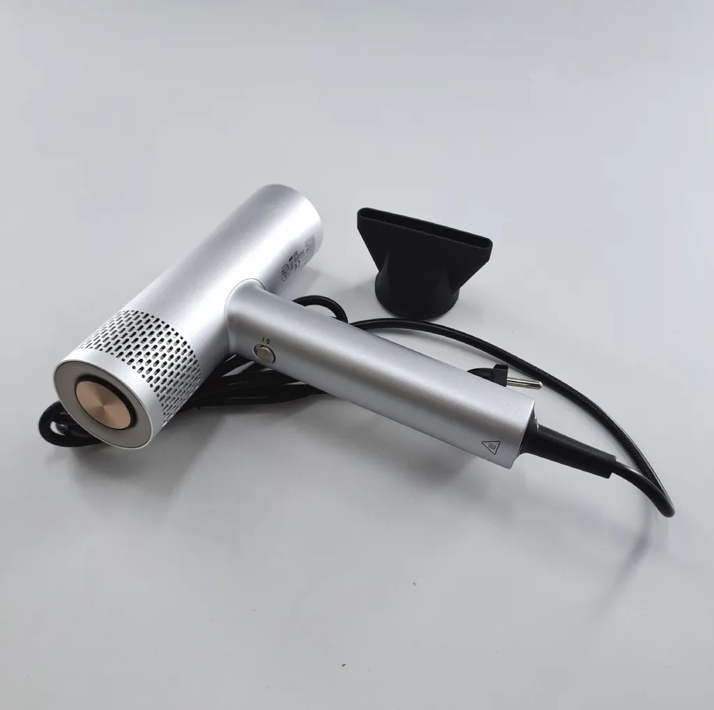 Cecotec RockStar: Il Phon che rispetta i tuoi capelli - Consigliato - 7