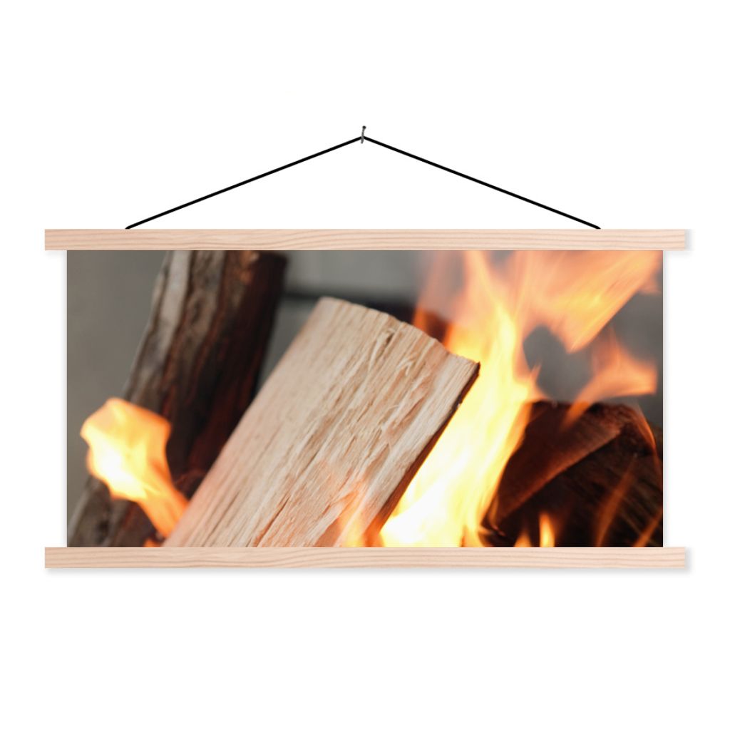 MuchoWow Textilposter Holzverbrennung am offenen Feuer 60x30 cm mit holzfarbenen Rahmen - Dekoration