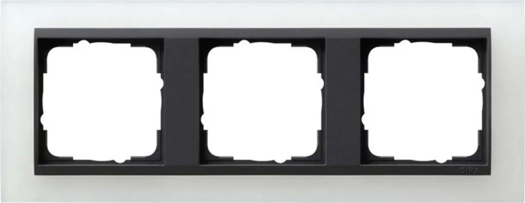 Cadre Triple Gira 021324 pour Harmoniser vos Commandes Électriques
