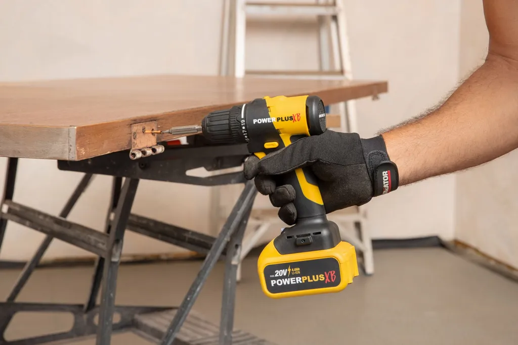 Kit Rénovation Maison Perceuse Visseuse et Ponceuse 20V Powerplus - 18