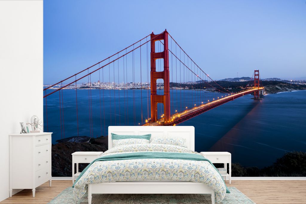 MuchoWow Fototapete für Wohnzimmer oder Schlafzimmer Wandtapete Vinyl Motivtapete Golden Gate Bridge am Abend beleuchtet - 600x400 cm - Vinyltap...