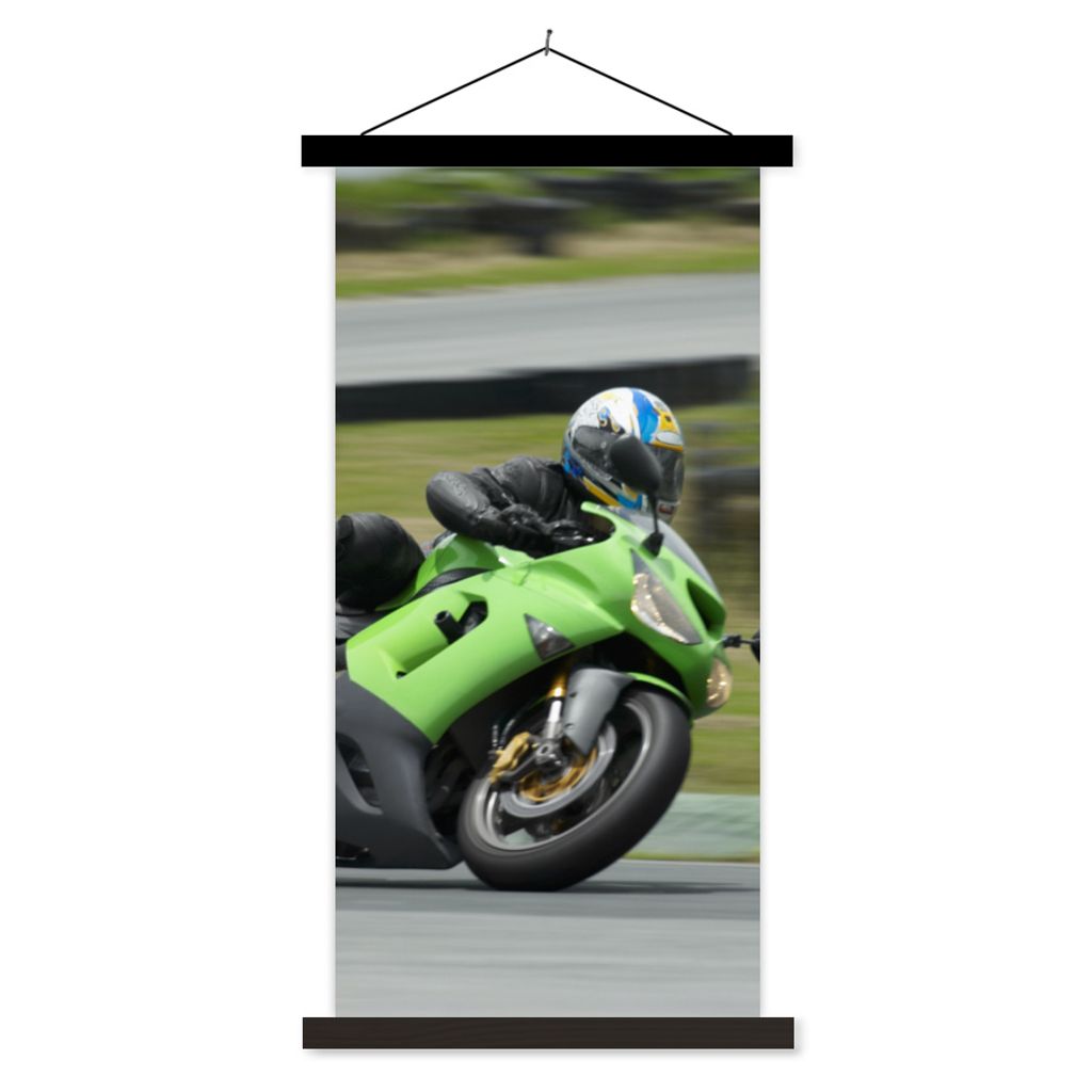 MuchoWow Textilposter Ein Rennmotorrad in einer Kurve 40x80 cm mit schwarzem Rahmen - Wandemalerei
