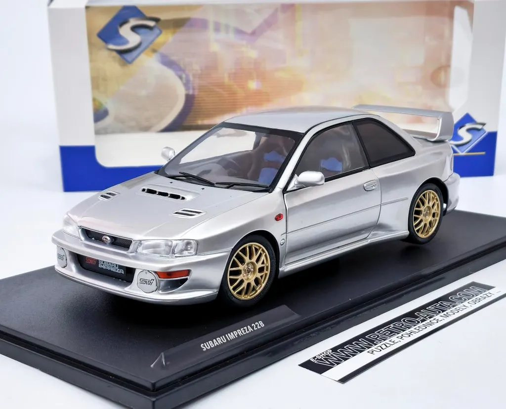 Subaru Impreza 22B 1998 Argent Solido 1:18 - Miniature de Collection