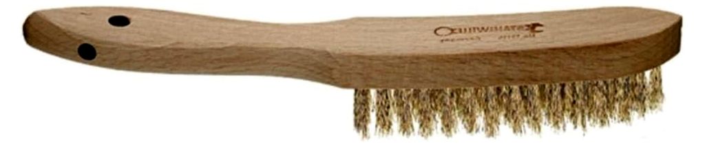 Messingdrahtbürste mit Holzgriff | 4-reihiger Borstenbesatz; Stärke 0,3 mm, gewellt | Länge 280 mm | Hergestellt in Deutschland