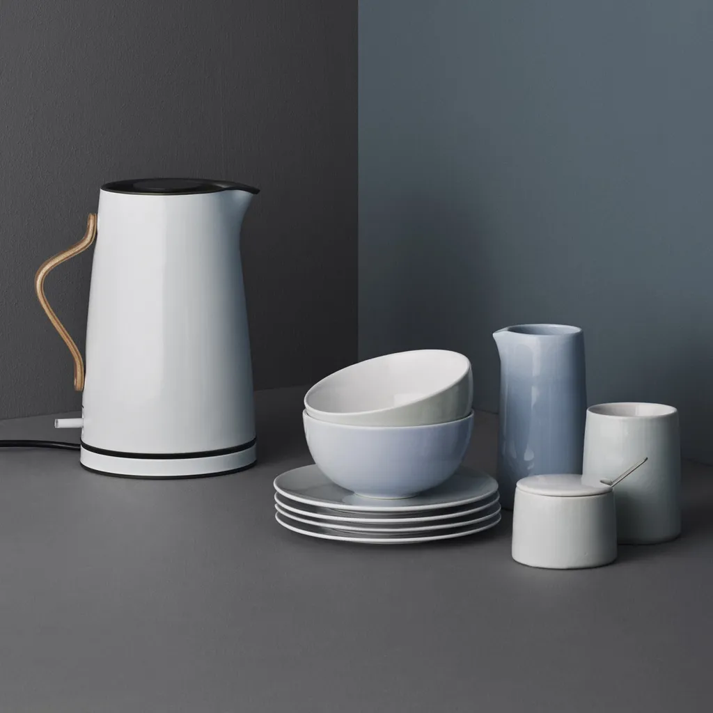 Stelton Emma Bollitore Nero 1,2L: Il Must-Have del Design Nordico 2.0 - 7