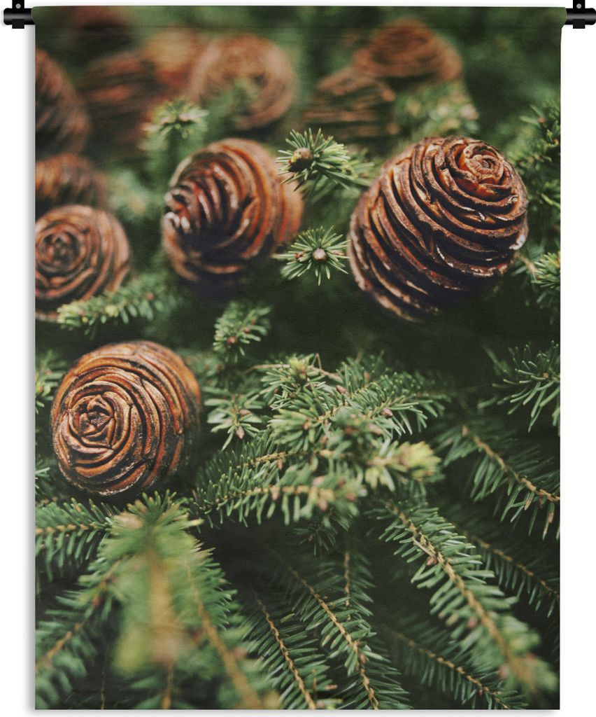 MuchoWow Wandteppich Wandbehang Eine Nahaufnahme von Tannenzapfen am Weihnachtsbaum 120x160 cm Tapisserie Dekoration Wandtuch - Wohnzimmer - Moderne