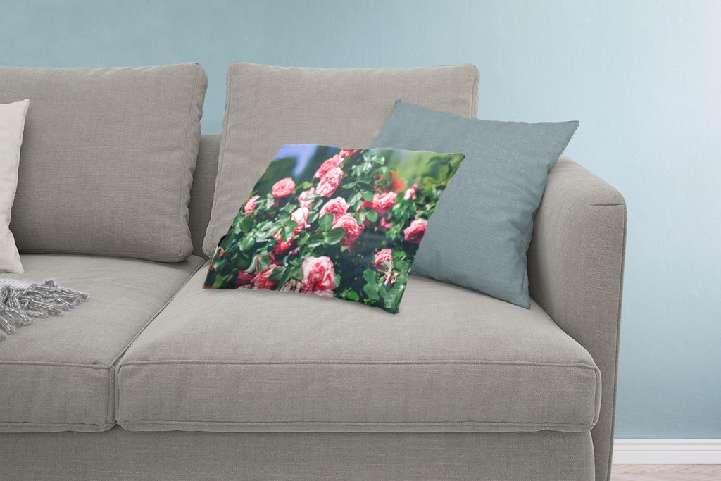 MuchoWow Zierkissen Sofakissen Wohnzimmer Dekokissen 60x40 cm Schöne rosa Rose im Sommergarten - Kopfkissen - Polster mit Foto
