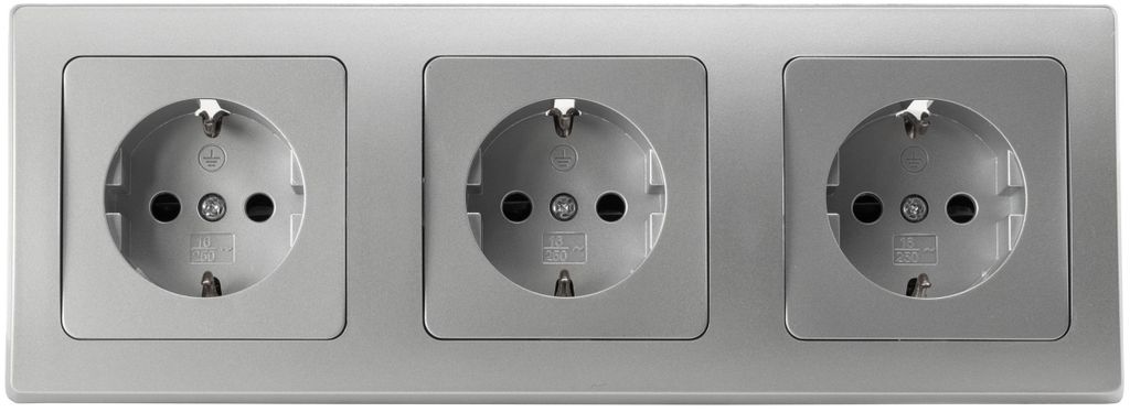 ChiliTec DELPHI Set 3 prises + cadre triple 250V~/ 16A, Image du produit 