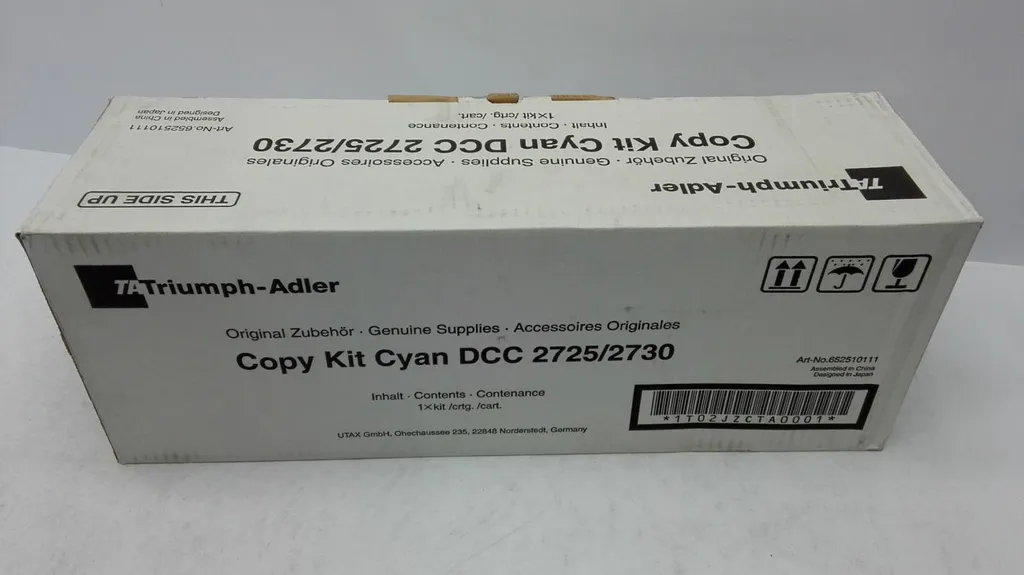 Toner Cyan Triumph-Adler 652510111 pour imprimantes laser professionnelles