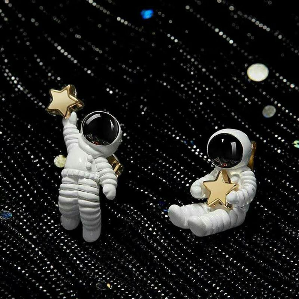 Süße Damen-Ohrstecker, asymmetrischer Stern, Raumfahrer, Schmuck, Party-Geschenk
