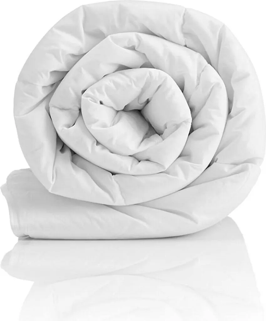 Couette Fibre Creuse Respirante à Canaux Cousus Blanc Pur Format Superking